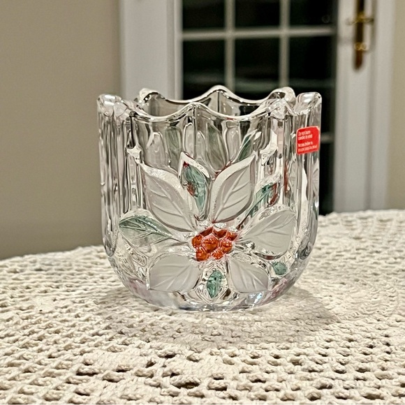 Mikasa Holiday Bloom Poinsettia Crystal Votive Candle Holder - Picture 1 of 6